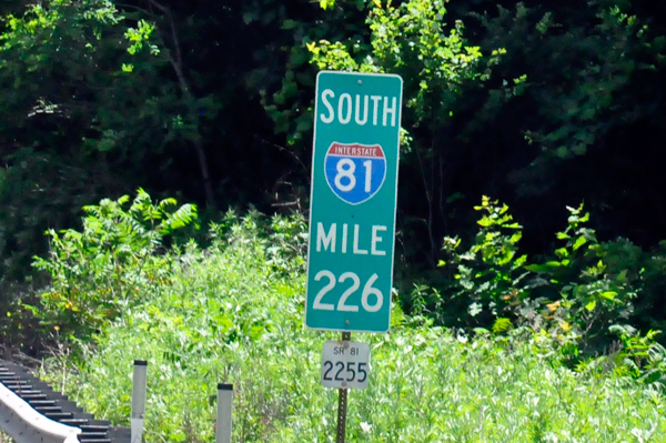 south I-81 road sign